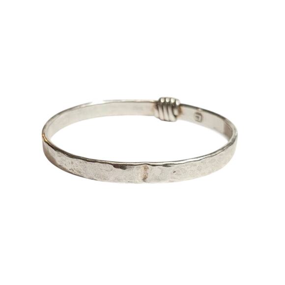 Vintage Sterling Silver Hammered Hollow Bangle Bracelet 8" - Picture 4 of 5